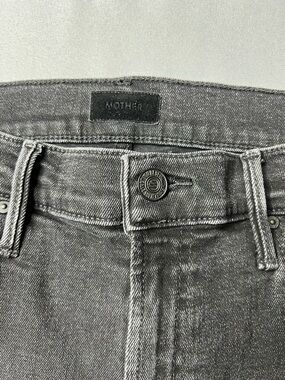 MOTHER The Stunner Zip Ankle Step Fray with Studs Womens size 31